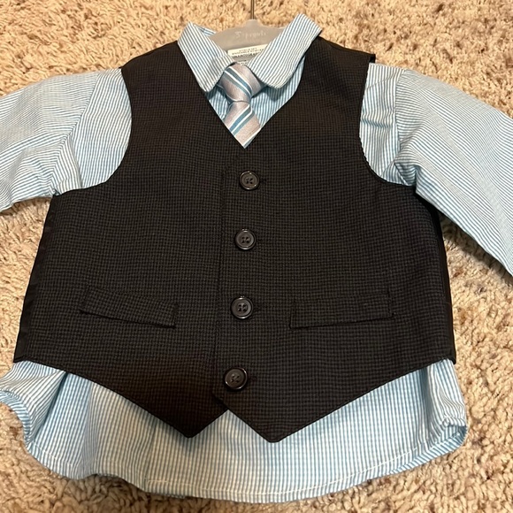 BRAND NEW Van Heusen Baby Boy 18M Dress set w/suit & vest!! - Picture 7 of 9